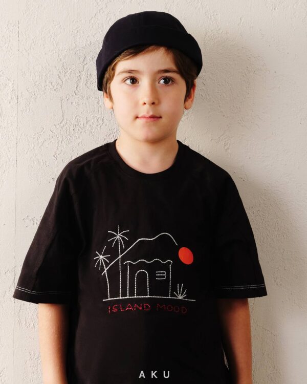 تیشرت مشکی island mood (آکو AKU) - Image 5